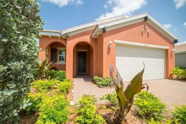 Ev (10623 Vicenza Ct)