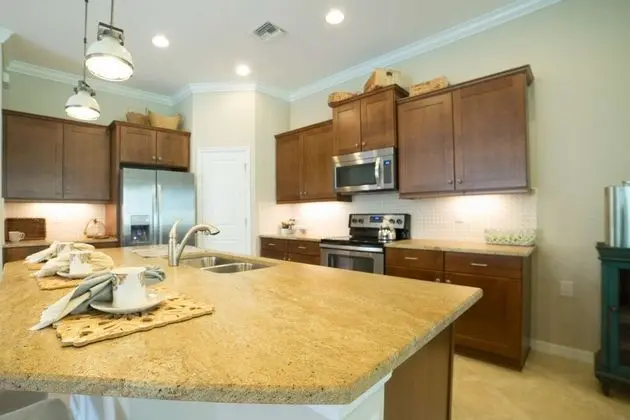 Ev (10623 Vicenza Ct)