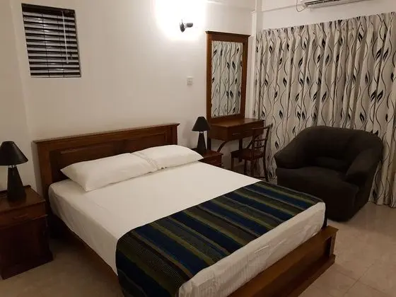 Deluxe Tek Büyük Yataklı Oda (AC)