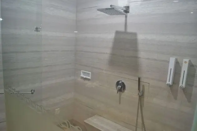 Superior Tek Büyük Yataklı Oda (Room Only)