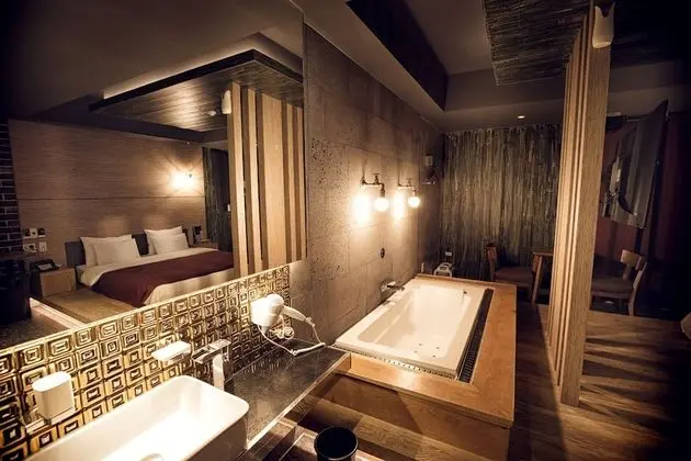 Deluxe Tek Büyük Yataklı Oda