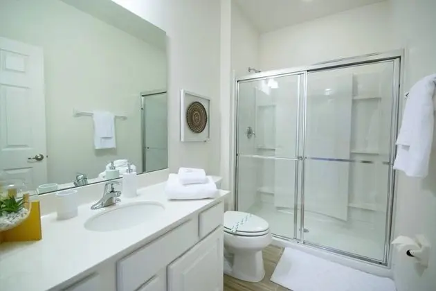 Villa (11 Bedroom 9.5 Bathroom 4792sq Foot V)