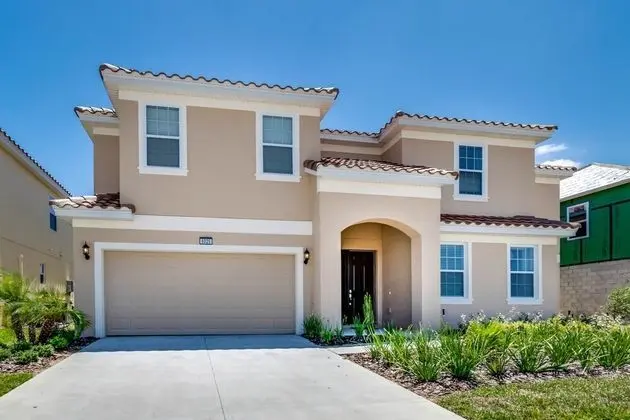 Villa (11 Bedroom 9.5 Bathroom 4792sq Foot V)