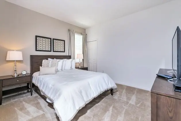 Villa (11 Bedroom 9.5 Bathroom 4792sq Foot V)