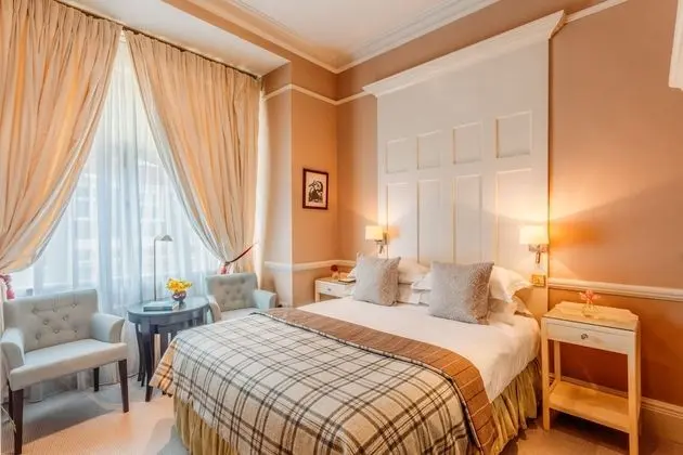 Deluxe King Room at 11 Cadogan Gardens