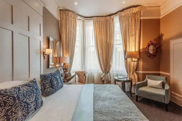 Deluxe King Room at 11 Cadogan Gardens