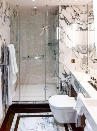 Deluxe King Room at 11 Cadogan Gardens