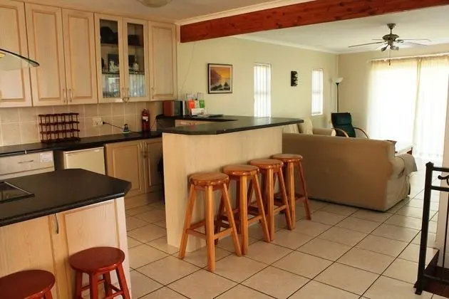 Comfort Ev, 3 Yatak Odası, Sigara İçilmez, Okyanus Manzaralı (11 Kian's Place)