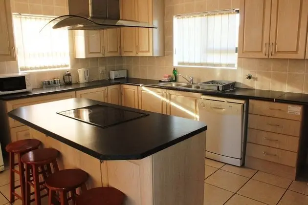 Comfort Ev, 3 Yatak Odası, Sigara İçilmez, Okyanus Manzaralı (11 Kian's Place)