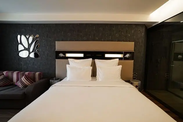 Superior Tek Büyük veya İki Ayrı Yataklı Oda