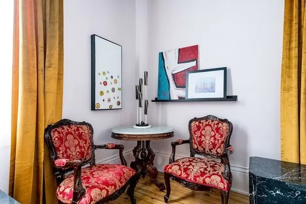 Room 1: Standard Queen Room
