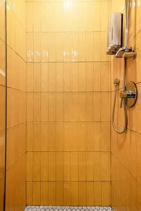 Room 5: Premium Work-from-Hotel Suite