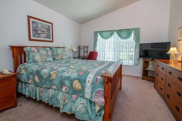 Ev (1114 4-Bed Pool Home, Liberty Village)