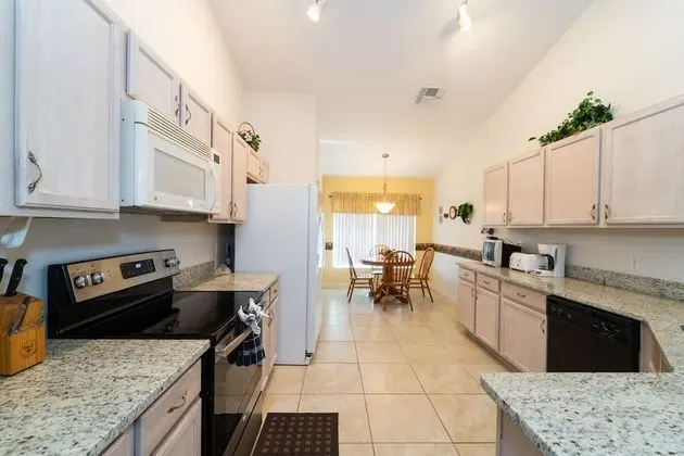 Ev (1114 4-Bed Pool Home, Liberty Village)