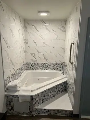 Romantic Oda, 1 En Büyük (King) Boy Yatak, Sıcak Su Küveti