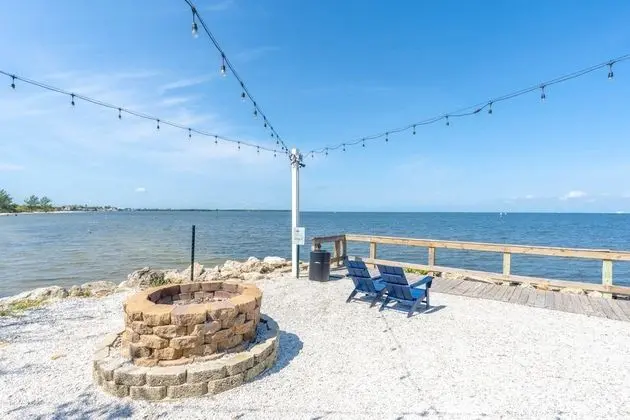 Oda (115 Little Harbor Inn)
