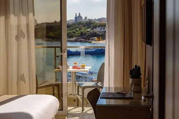 Standard Tek Büyük veya İki Ayrı Yataklı Oda, Deniz Manzaralı