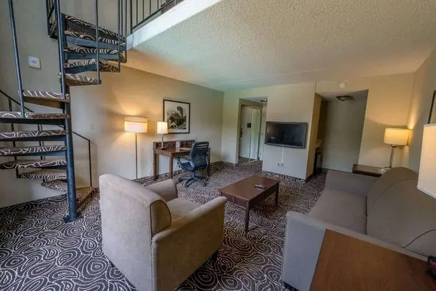 Süit, 1 En Büyük (King) Boy Yatak ve Çekyat (Coast Townhouse Loft Suite)