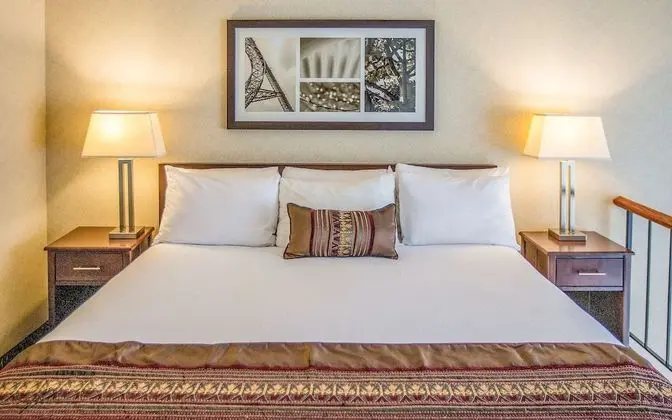 Süit, 1 En Büyük (King) Boy Yatak ve Çekyat (Coast Townhouse Loft Suite)