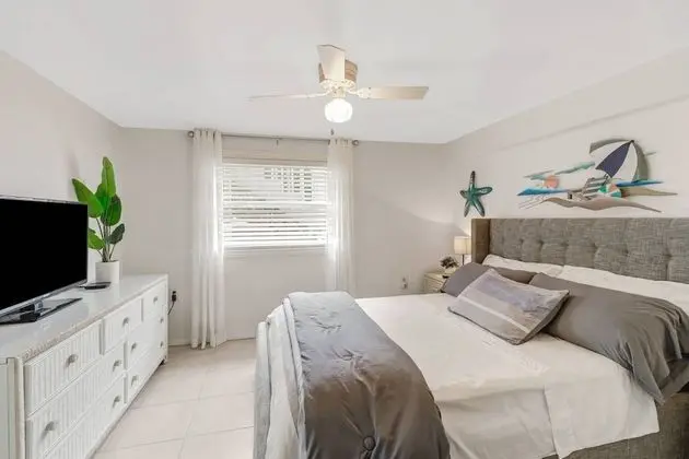 Apart Daire (116 Bay Mar Dr)