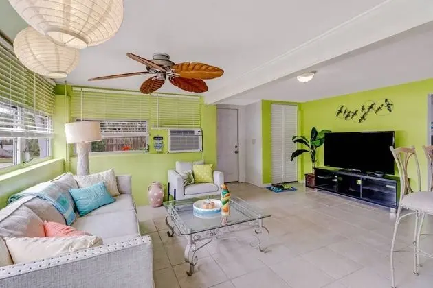 Apart Daire (116 Bay Mar Dr)