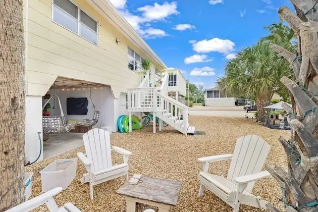 Apart Daire (116 Bay Mar Dr)