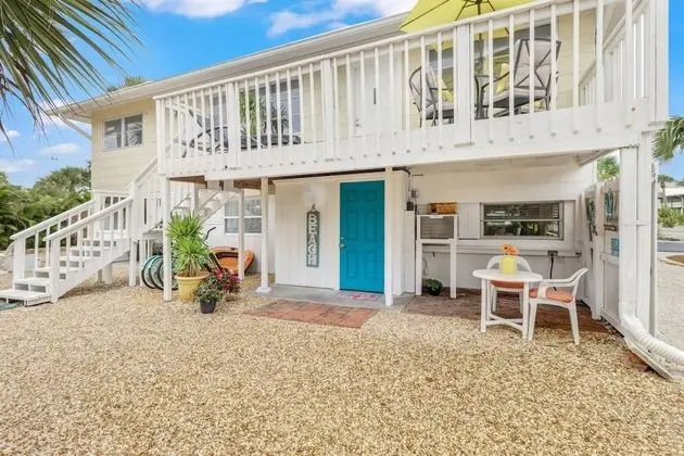 Apart Daire (116 Bay Mar Dr)