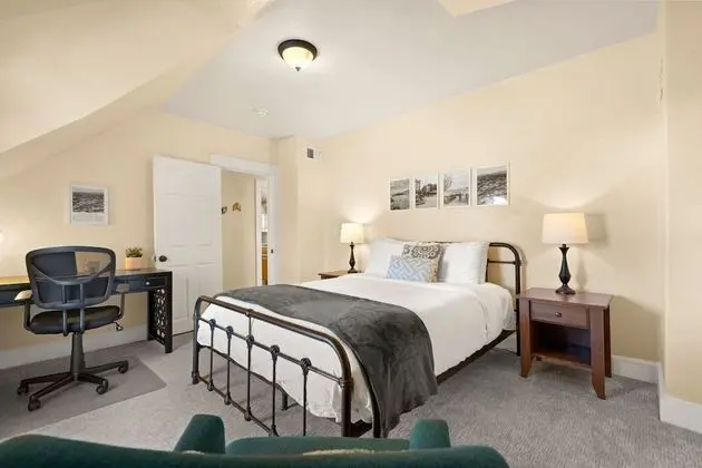 Apart Daire, Birden Çok Yatak, Veranda, Bahçe Manzaralı (118 Whitcomb - Unit B (upper))