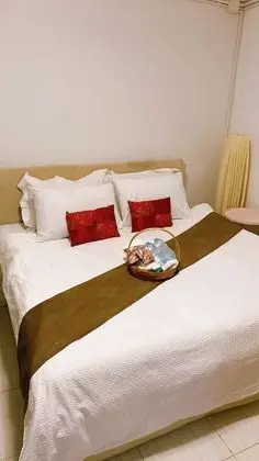 Tek Büyük Yataklı Oda, 1 Büyük (Queen) Boy Yatak, Buzdolabı ve Mikrodalga