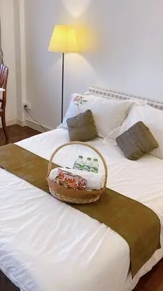 Tek Büyük Yataklı Oda, 1 Büyük (Queen) Boy Yatak, Buzdolabı ve Mikrodalga