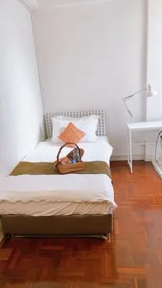 Tek Kişilik Oda, 1 Tek Kişilik Yatak, Buzdolabı ve Mikrodalga
