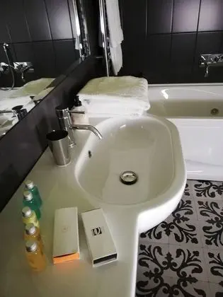 Tek Büyük Yataklı Oda, Jakuzi