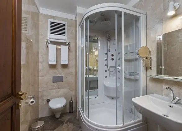 Junior Oda, 1 Büyük (Queen) Boy Yatak ve Çekyat, Banyolu/Duşlu, Şehir Manzaralı