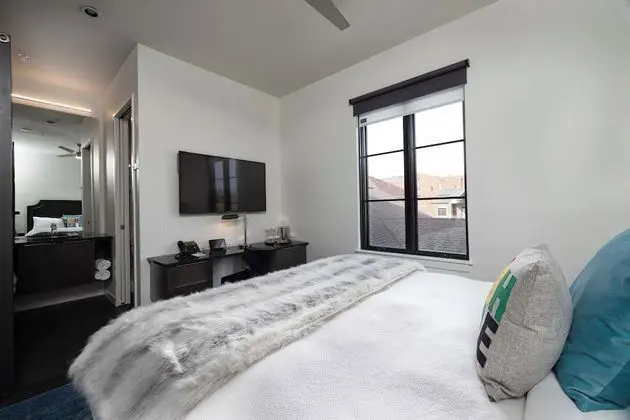 Deluxe Oda, 1 En Büyük (King) Boy Yatak (1 Bedroom)