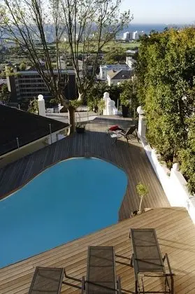 121 Ocean View Studio Apartment
