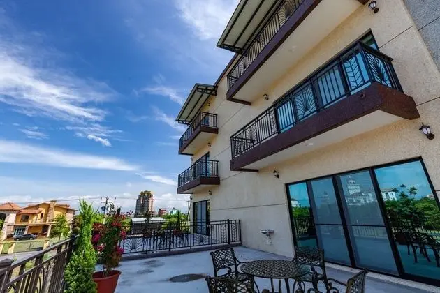 Business Dört Kişilik Oda, Balkon