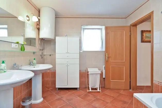 Standard Villa, Birden Çok Yatak Odası (0306)