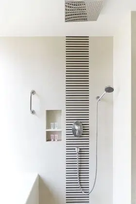 Deluxe Room (City View)