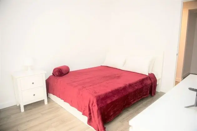 Basic Apart Daire, 2 Yatak Odası, Denize Sıfır