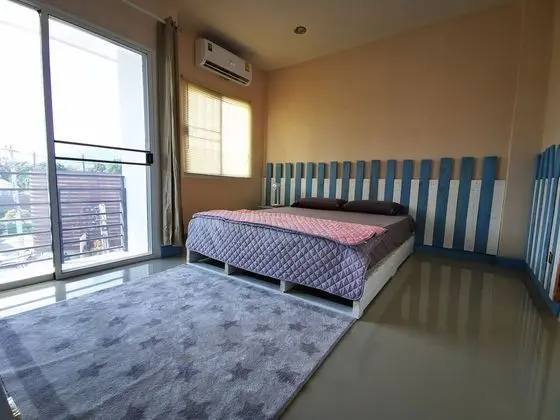 Standard Room with Shared Bathroom