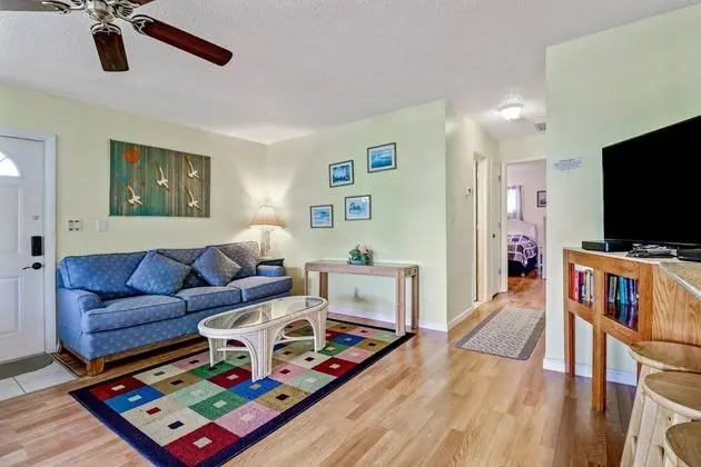 Daire (1335 Santos Rd-Upstairs Unit)