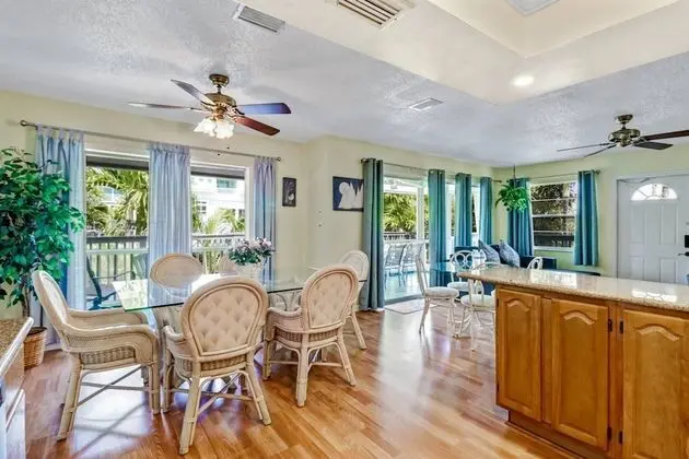 Daire (1335 Santos Rd-Upstairs Unit)