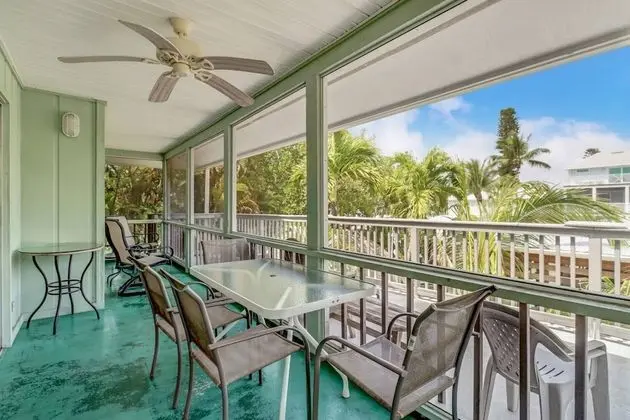 Daire (1335 Santos Rd-Upstairs Unit)