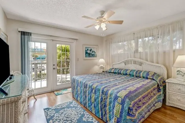 Daire (1335 Santos Rd-Upstairs Unit)