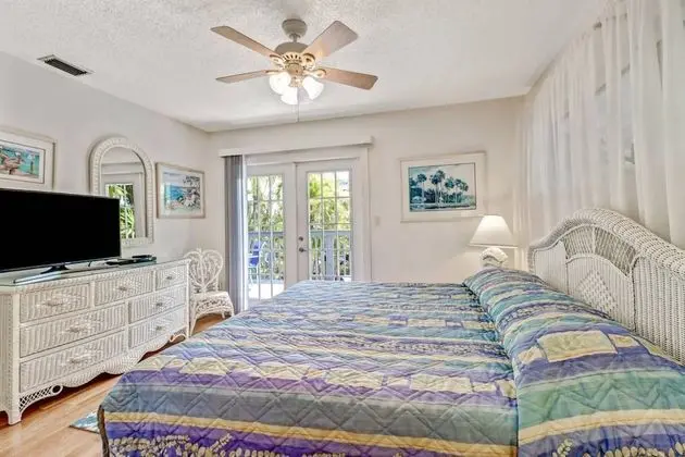 Daire (1335 Santos Rd-Upstairs Unit)