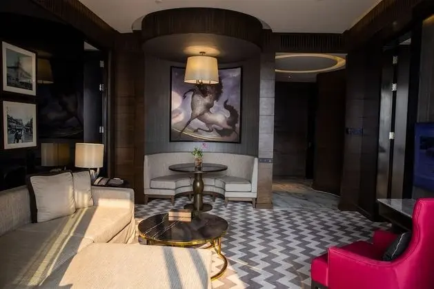 Rattanakosin Suites
