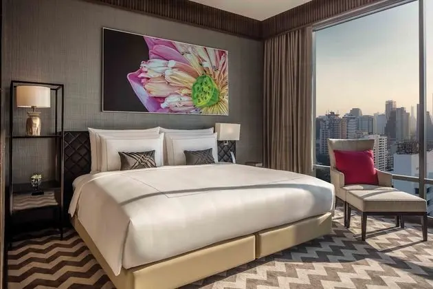 Thonburi Suites