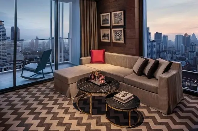 Thonburi Suites