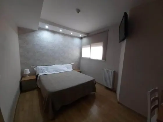 Basic Tek Büyük Yataklı Oda