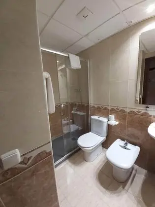 Basic Tek Büyük Yataklı Oda